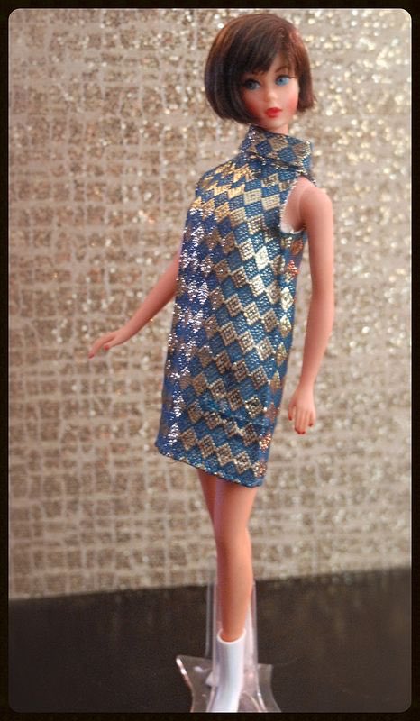 森永タミー در توییتر モッズはモダーンズ Moderns の略 1960年代半ば ロンドンのカーナビーストリートを中心にしたビート族の ファッション 長髪 ベルボトムのパンツ 派手な花柄のシャツが特徴 女の子も同様に花柄やサイケ柄 ミニスカートなどを着用していました 森永タミー در توییتر モッズはモダーンズ Moderns の略 1960年代半ば ロンドンのカーナビーストリートを中心にしたビート族の ファッション 長髪 ベルボトムのパンツ 派手な花柄のシャツが特徴 女の子も同様に花柄やサイケ柄 ミニスカートなどを着用していました