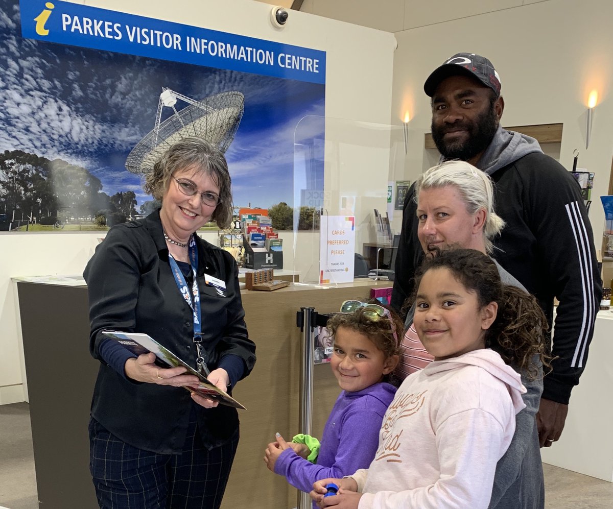 Share your love and knowledge of the Parkes Shire, as a Tourism Assistant Volunteer at the Parkes Visitor Information Centre ℹ️ Various shifts Monday to Friday, with a focus on promoting everything the region has to offer 📡 View the details here: bit.ly/2Z91bDe