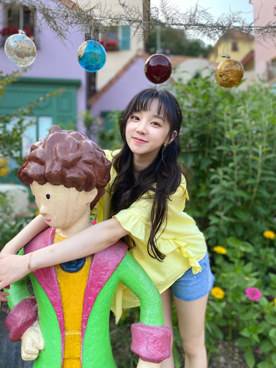 official_i_dle's tweet photo. [#우기] Thank you for all the love for i’M THE TREND ❤️💜 https://t.co/si1lBMKEBl