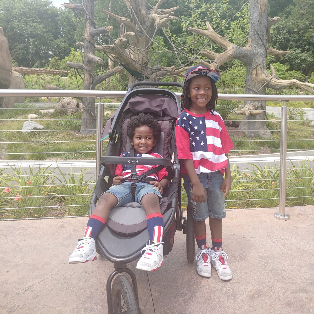 just1flintstone's tweet photo. #Harrisongang #futuremodels https://t.co/rbLbCnAXYT