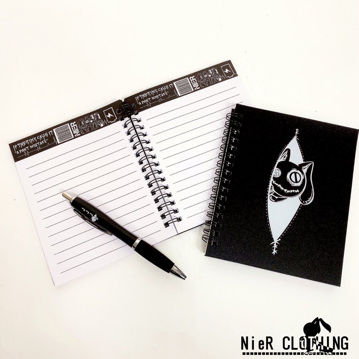 NieR_tokyo's tweet photo. 🎁本日〆切プレゼント企画🎁

こちらの当店オリジナル
【ノート＆ボールペン】を

🎊4名様にプレゼント🎊

◼応募方法
フォロー(@NieR_tokyo) &amp; RT
◼締切〆  本日24時

※鍵垢の方も対象内です。

是非ご参加ください🙇‍♂️🙇‍♀️ https://t.co/PxZsaRHRya