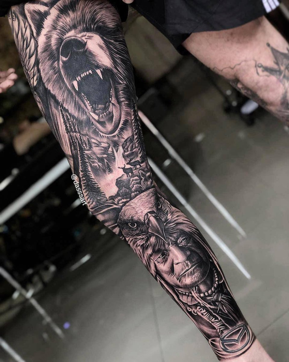 jonathon334's tweet photo. #beartattoo trying to decide what’s next this but on my arm https://t.co/FkCD1xJQli