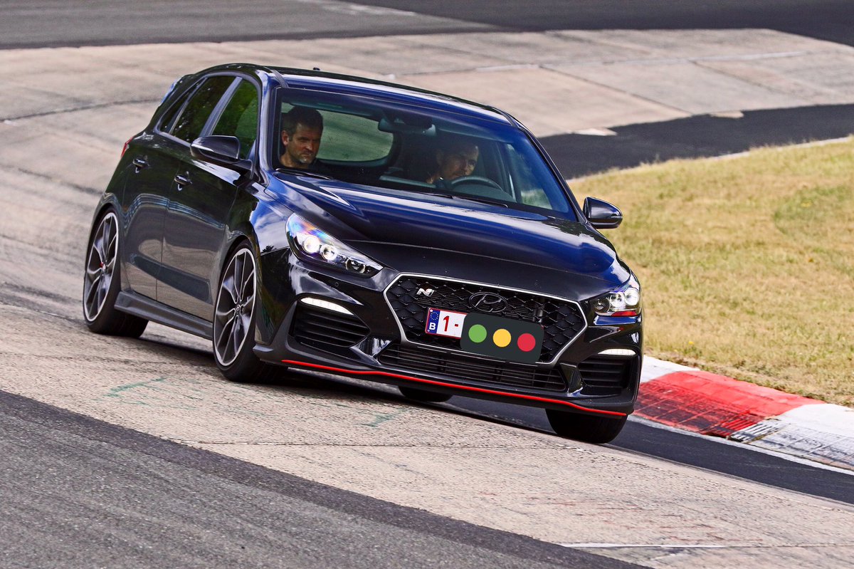Topske's tweet photo. Kleine carrousel op de Nürburgring.  #hyundai #nurburgring #i30nperformance #pirelli #hyundaimotorsport https://t.co/ADabI6o4Qt