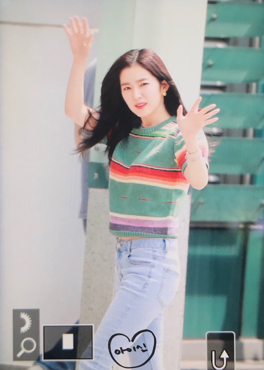 HeartB_beat329's tweet photo. 200708 컬투쇼 출근 #아이린 #IRENE

❤️❤️❤️ https://t.co/P8i6SympIp