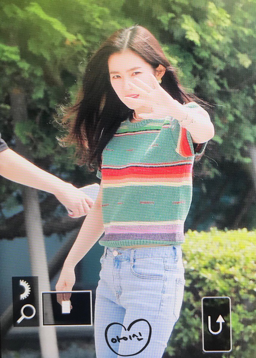 HeartB_beat329's tweet photo. 200708 컬투쇼 출근 #아이린 #IRENE

❤️❤️❤️ https://t.co/P8i6SympIp
