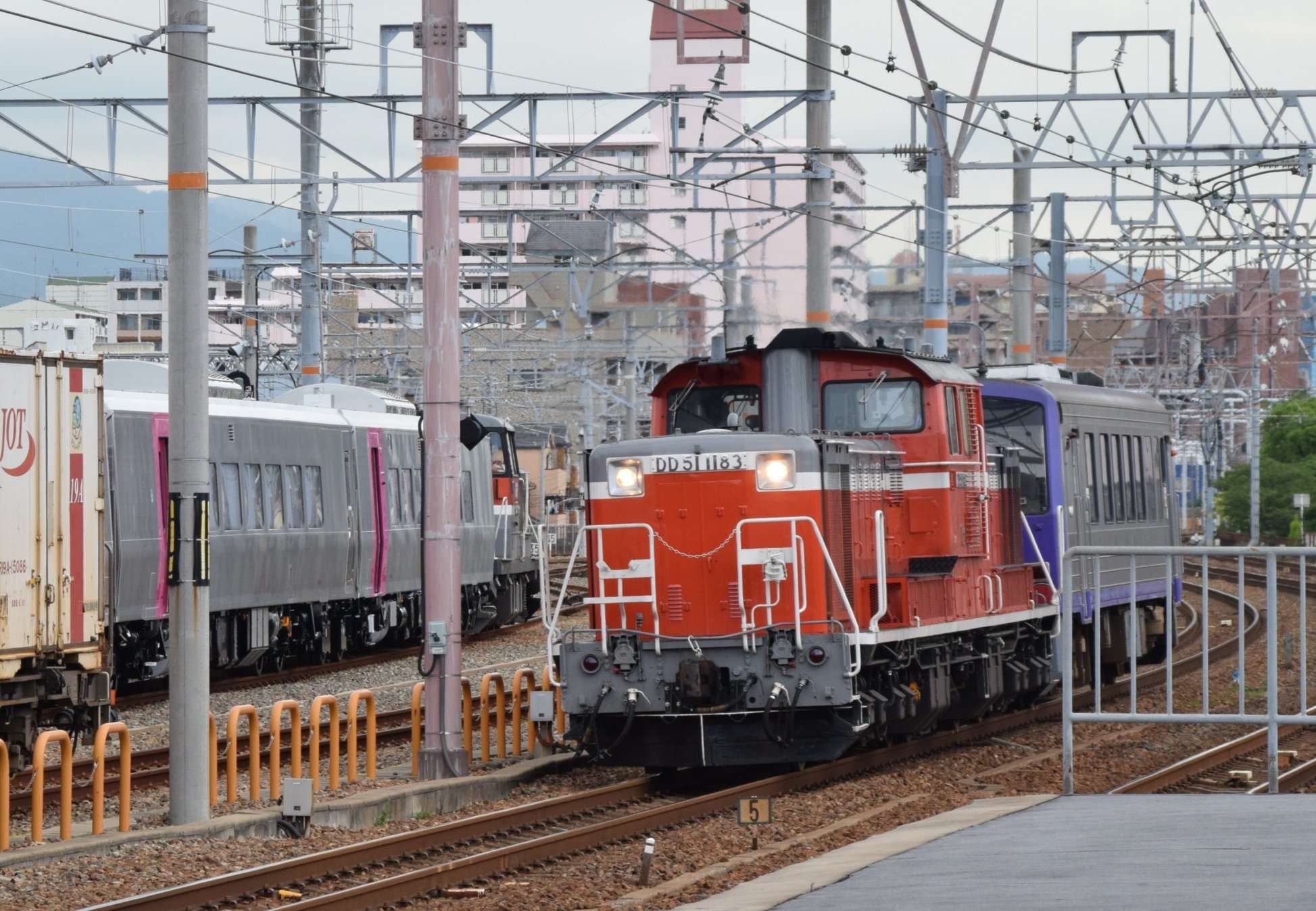 小倉沙耶 とても鮮やかなピンク色が特徴的な キハ261系5000代はまなす編成が出場 Hot7000系やキハ1 15など楽しいコラボが見られました また北海道で会おうね