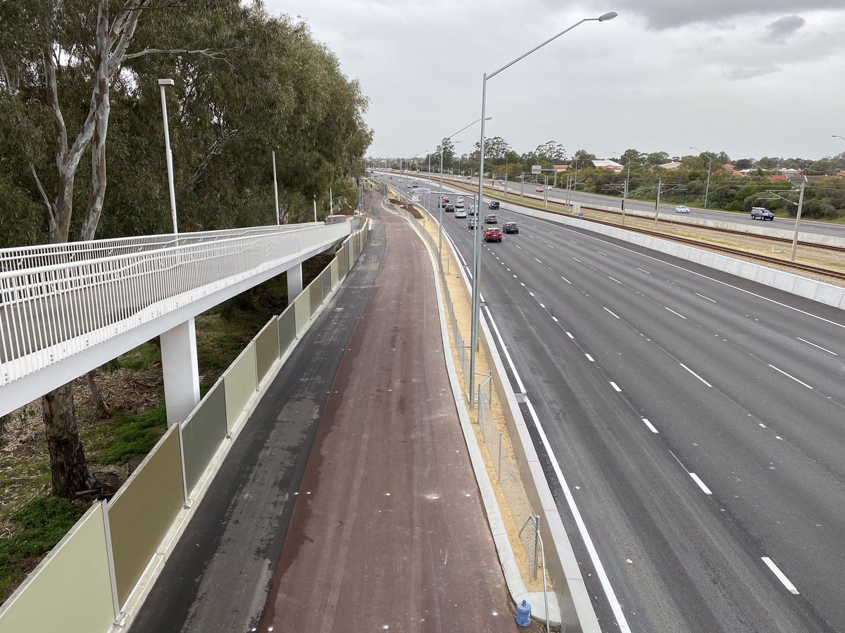 bikewalkperth's tweet photo. Latest progress with shared path construction along Mitchell Freeway Osborne Park. Is very wide in parts, will riders be sharing with motorists? 😳 😃

Images ordered south to north from Glendalough train station. #PerthCycling https://t.co/SGEQIG2gyi