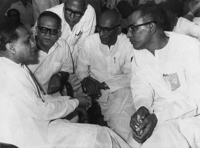 CPIM_WESTBENGAL's tweet photo. Setting up of the 840 MW Bakreshwar Thermal Power Project notwithstanding the snub by the Central Govt was another major achievement of #JyotiBasu. Blood donation camps were organised to raise money by selling blood. MPs donated a month's salary. 

#BengalSalutesJyotiBasu https://t.co/sAqWUM4wVh