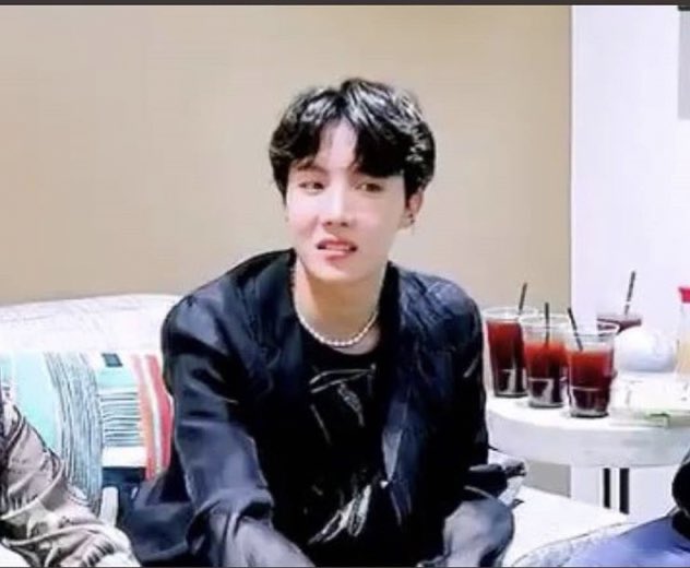 Mandi_twt's tweet photo. @eatvope This is a whole insult to Singularity https://t.co/uIYCN1K0J6