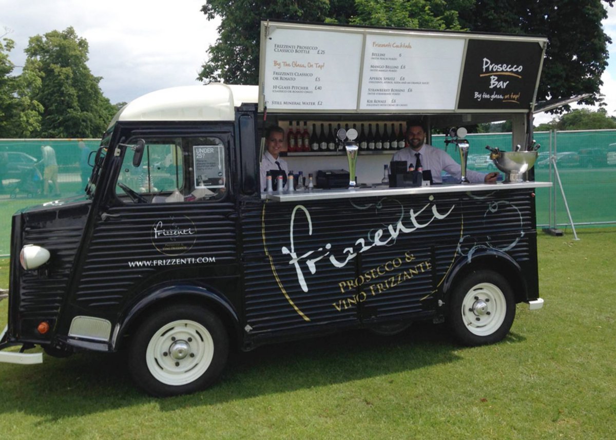 加藤 テツナオ ブレラン בטוויטר なんて海外の移動販売車はワクワクするんだろう やっぱり軽トラより三輪車がいいね