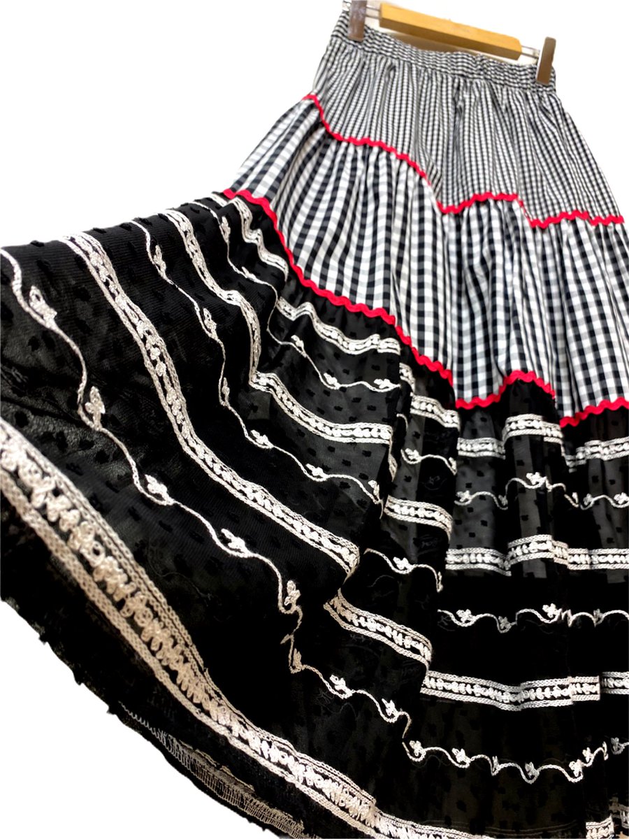 Kaya Select Remake Pa Twitter 甘めのロングスカートも ステッチ刺繍が可愛らしく 膝下までのインナーあり 春夏ワンピース ロングスカート ギンガムチェック イラスト好きな人と繋がりたい 古着好きな人と繋がりたい 絵描きさんと繋がりたい