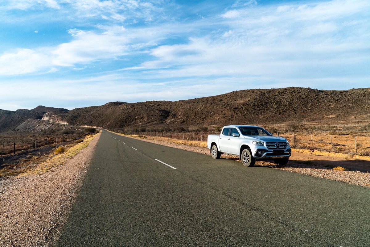 Vast open spaces.

Our #karoo stretches over semi-desert landscapes with tar and gravel roads creating the sense of space and storytelling.
<a href="/MercedesBenz/">Mercedes-Benz</a> 

#mercedesbenz #mercedes #merc #mercedeslife #carphotography #cars #carsofinstagram #automobilephotography <a href="/b6_group/">B6 Group</a>