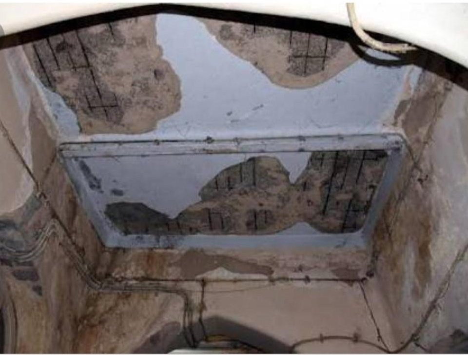 Shivatejakatuku's tweet photo. Well this is the condition of an apex medical institution of Telangana and how can you justify building a new secretariat with your health infrastructure in a crisis? #SaveOGH @KTRTRS @TelanganaCMO https://t.co/4Hnb7NSies