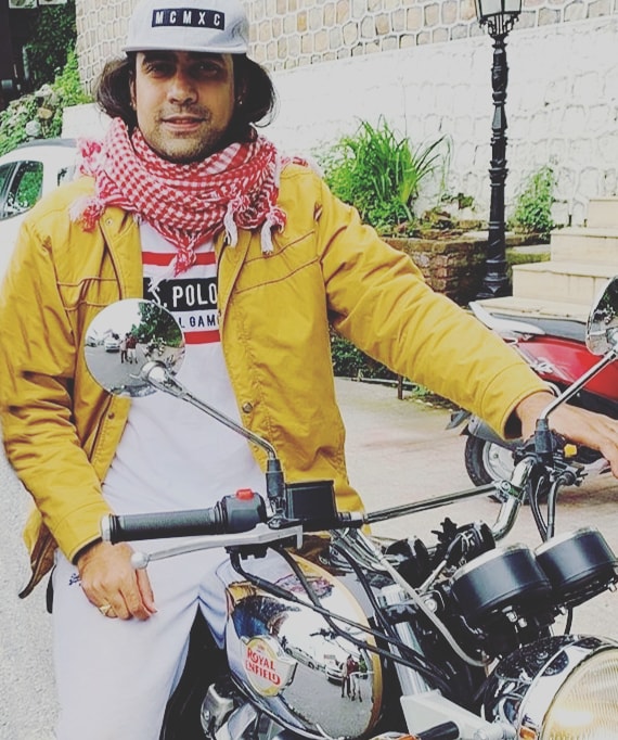 JubinNautiyal's tweet photo. Do it with passion or not at all.
#bike #life #beautiful #sports https://t.co/z2BBc4gcRI