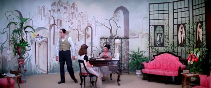 venicebitcx's tweet photo. suspiria (1977)

o terror e o pesadelo na beleza dos sonhos https://t.co/w9qrgFPTdF