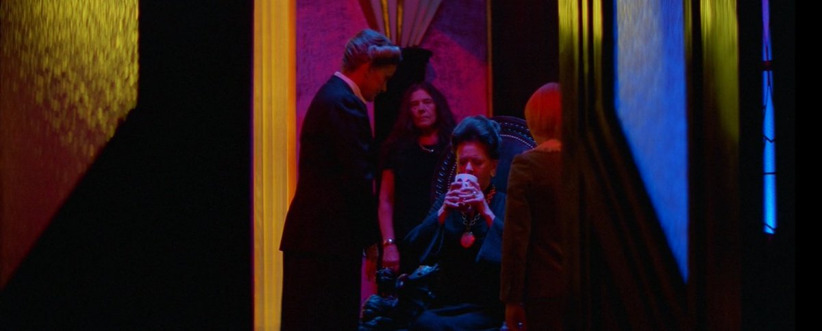 venicebitcx's tweet photo. suspiria (1977)

o terror e o pesadelo na beleza dos sonhos https://t.co/w9qrgFPTdF