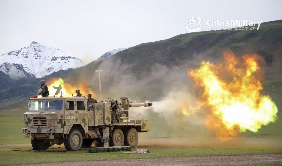 rajfortyseven's tweet photo. #China #PLA in #occupied #Tibet.
Propaganda pics of live fire training at #YarlaShampo on Jun28, 2020.
#SnowLion brigade #LX33 #55CAB #77GA 
#PCL09 122mm SP truck #howitzer 6103(6101-6109)
#PTL02 100mm wheeled SP assault gun https://t.co/HDMTKCcKFT