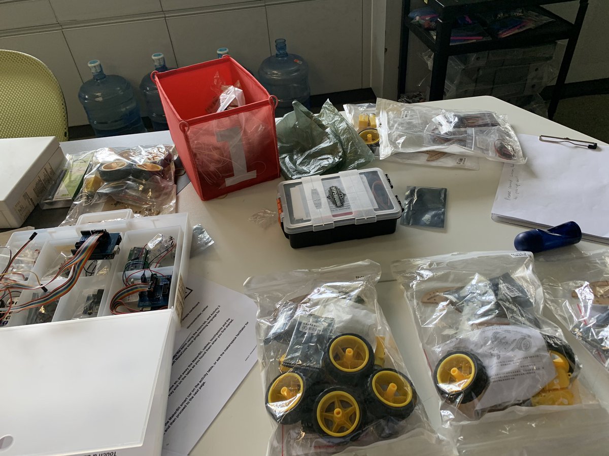 sdhesketh's tweet image. Making is a messy business and thats half the fun! @rogerwagner @microbit_edu #makerbit #microbit #makeredu @garystager getting ready for the new school term!