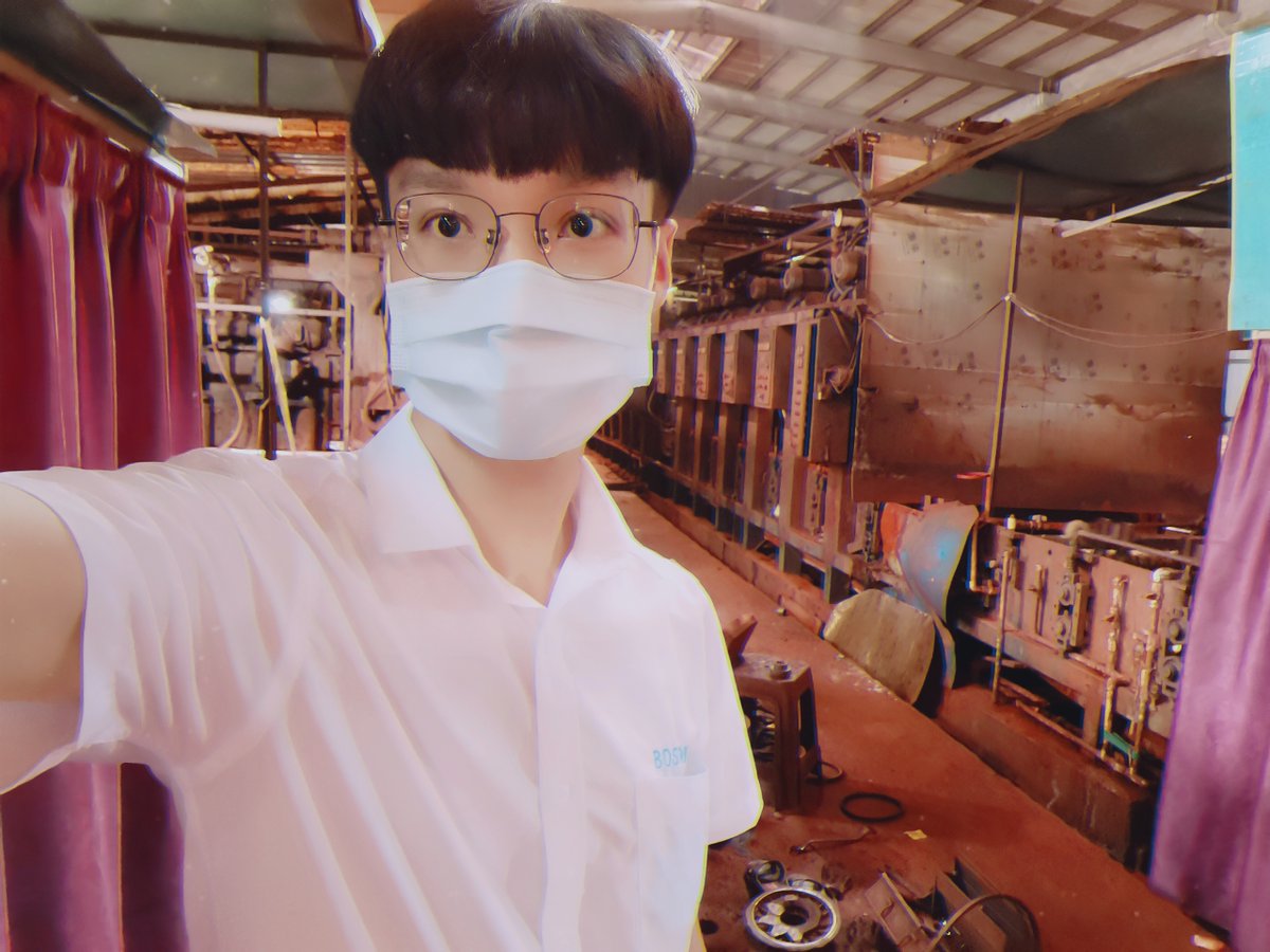 BosomMetal's tweet photo. Check the 8k mirror finish quality for customers in the factory.#stainlesssteel #inox #decoration #elevator #escalator #lift #mirrorsheet https://t.co/giPWxTMB3u