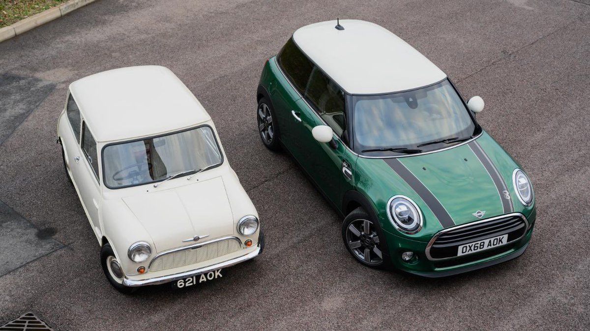 borscht1's tweet image. Stimmt: die Markierungen sind falsch. Autos werden nicht größer. [Foto: BMW]