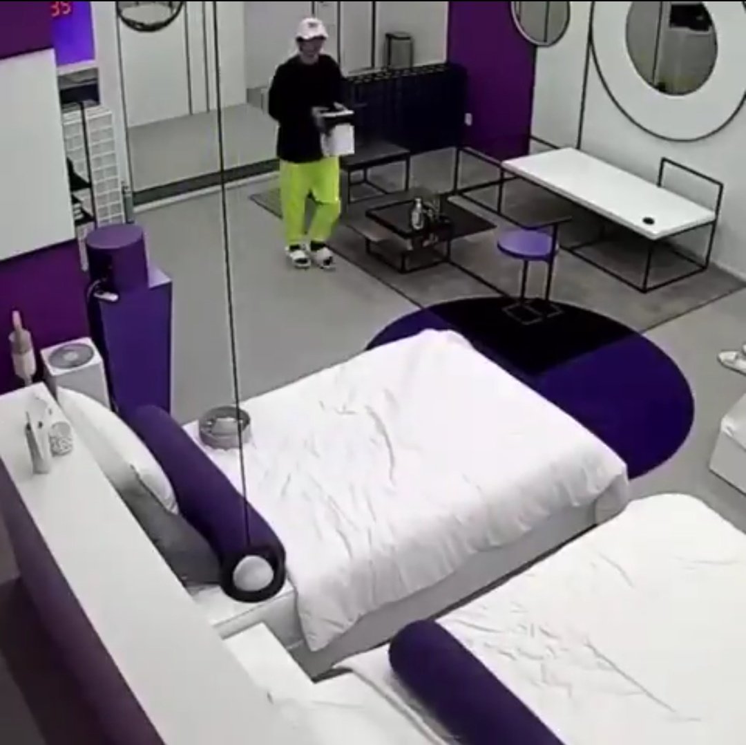 SeungulaR's tweet image. ไม่ต้องบอกก็รู้ว่าใครเป็นคนทำ
55555555555555555555555555
#HEESEUNG #ILAND #ILAND_EP2 #ฮีซึง