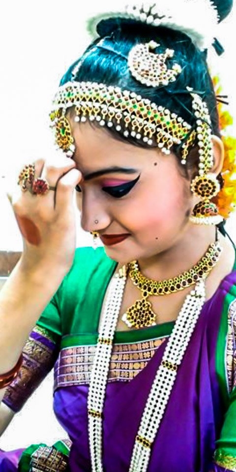 kinkini_vibe's tweet photo. #JhumkaTwitter is trending today. Here's my share in this trend💖
#kinkini_vibe #dance #classicaldance #tb #indianclassicaldancers #dancers #art #dancerlife #performance #sanskriti #dancing #creative
#training #lesson #bharatanatyam #culture #dancing #dancegasm #creativedance https://t.co/RuqTMtFw0j