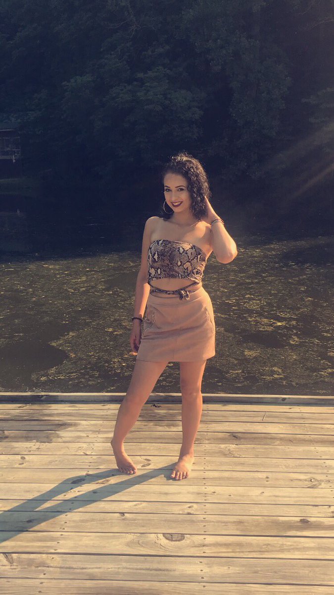 Alexa_Sebo's tweet image. I’m backkk🌻🌈🌪