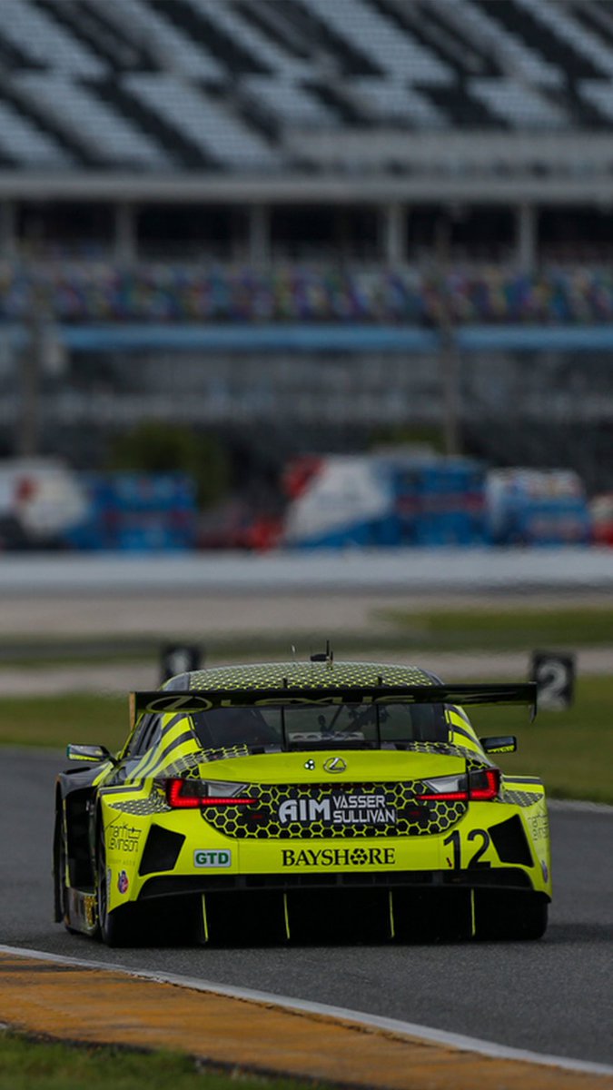 Need a new wallpaper for your phone? Grab one of these shots from Daytona! 

#IMSA | #Weathertech240