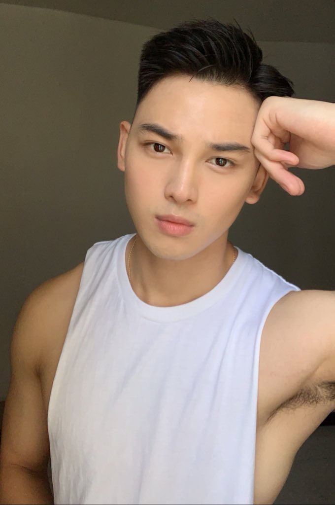 skyquizon's tweet photo. Meet me as Thirdy on #KumustaBro 👋🏻

Episodes will go live in Kumu and will encore on Firestarters Studio Youtube Channel! 

Ngayong July na! 🌈☺️ https://t.co/quqXBFv5jY