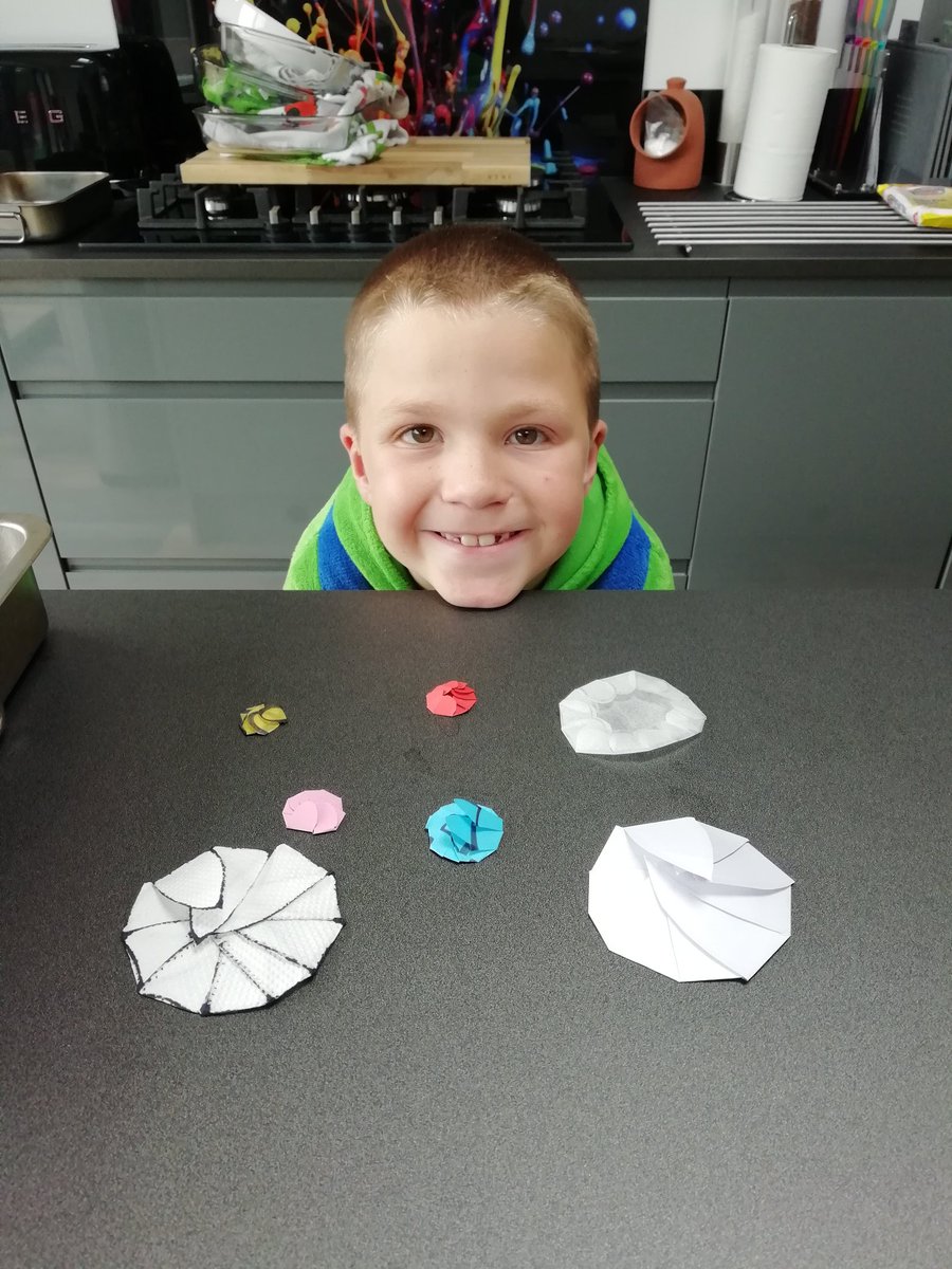 Finny300's tweet photo. Day 13 - Another challenge Alfi really enjoyed! We used as many different kinds/colours of paper as we could find. We put them all in together &amp; wrote down which opened first to last, some didn't even open #MonteneyHomeLearningHero @MonteneyPri @MrRimmerY3 @monteneyy3 https://t.co/O0ofDQbQHT