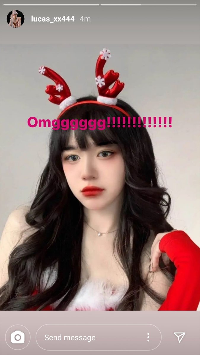 bangumz's tweet photo. CARAS O LUCAS MOSTROU ISSO P HENDERY E PERGUNTOU SE ELE GOSTA DESSE TIPO DE GAROTA VEI PFV PARE DE SER GAY APENAS POR UM MINUTO EU IMPLORO https://t.co/YLDglaGaJP