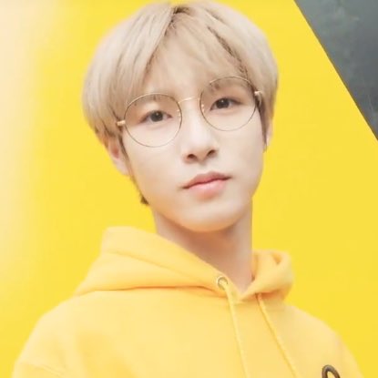 Renjun wearing yellow bc he literally owns the color ♡ : - a thread