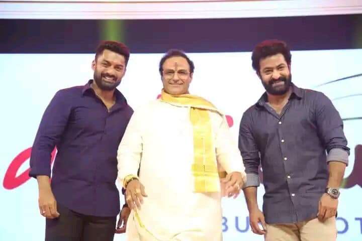 MaheshN20538924's tweet photo. #SimhadriTrendOnJuly8th #Simhadri #Simhadri #SimhadriTrendTomorrow #SimhadriAnniversaryHeader @tarak9999 https://t.co/C2RHfZHX2z