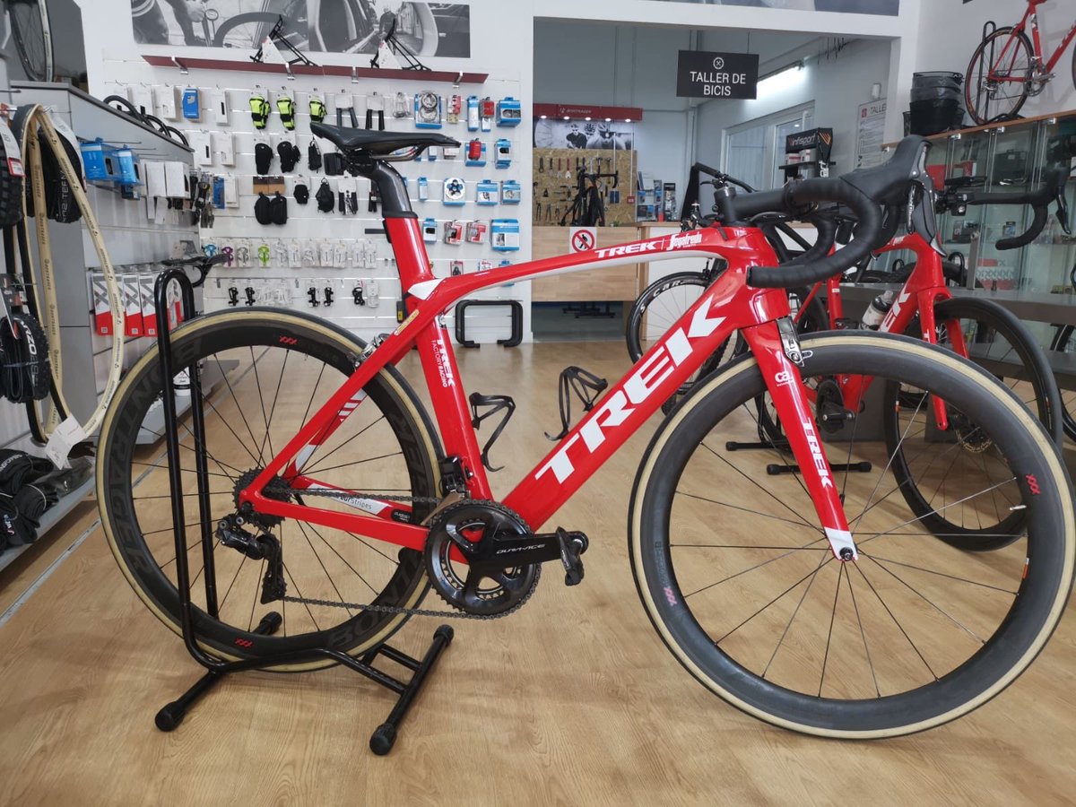 francisnogales's tweet photo. Se venden.

Giant defy montada en ultegra did2
1.300€

Trek madone montada en durace did2 1950 
4.500€

Rt please! https://t.co/fOMXwcgWpm