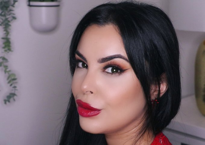 This facebeat is giving me life #makeup 💅🏻 https://t.co/AsTYa1DKHX<a href="/tag/makeup"class="tags">#makeup</a>