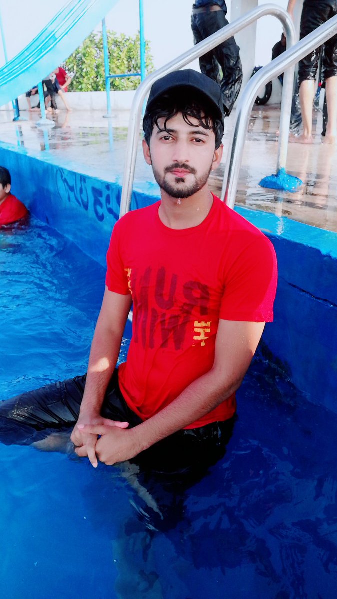 SARMAD_CHEEEMA's tweet photo. Mery Pas Nahany K lie Pool hai Tumhary Pas kia hai😜 https://t.co/5sYSHkrZ91