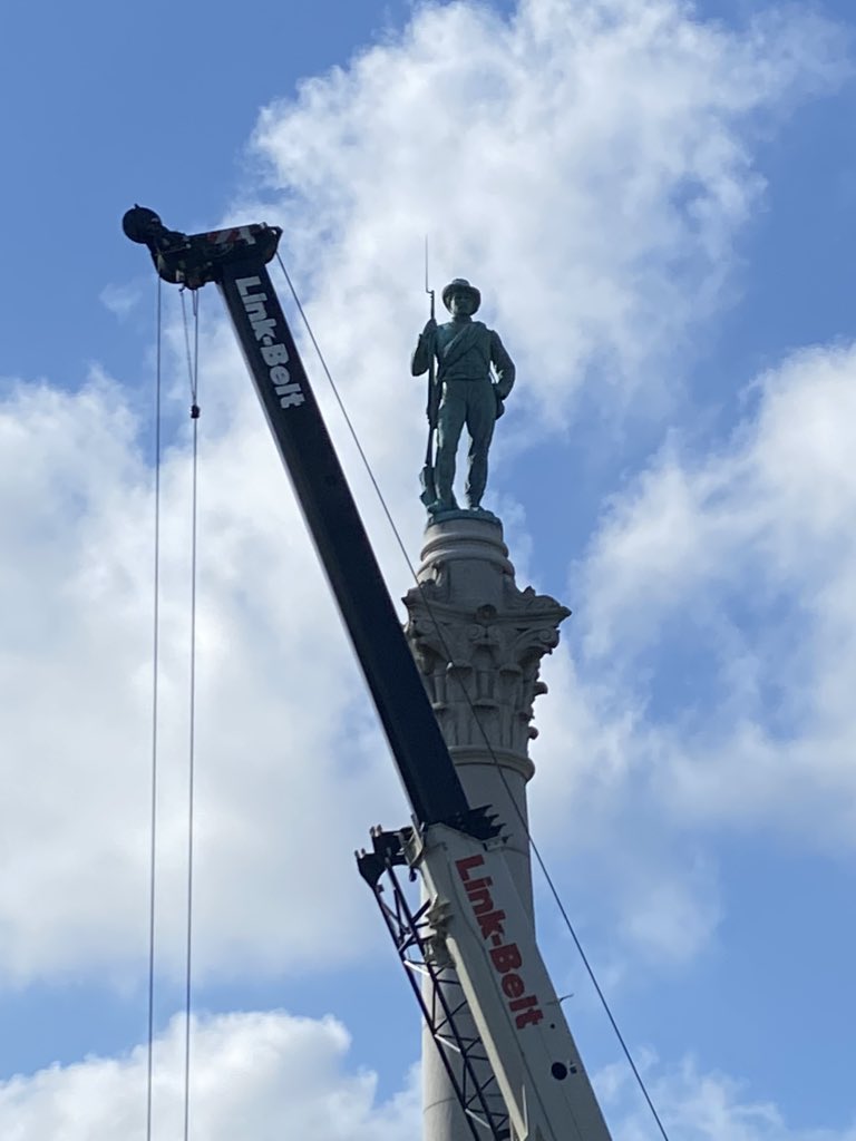 FreePressRVA's tweet photo. Crews and their equipment are here, prepping for the removal of the Confederate Soldiers & Sailors Monument . #LibbyHill #RichmondVa #richmondprotest #blm #tearitdown #removeconfederatemonuments #confederatemonuments https://t.co/1iyZZwlJwV