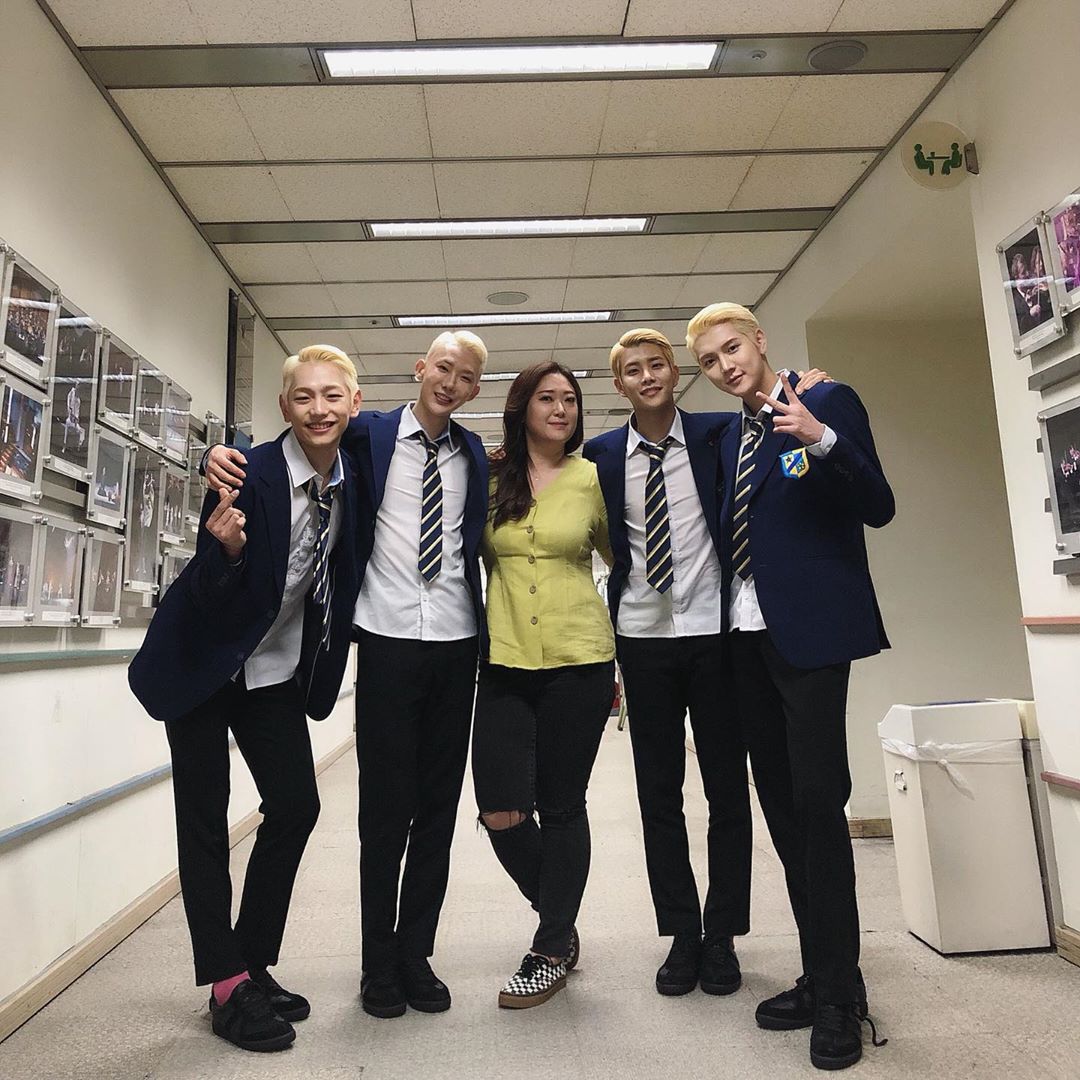 officialmjph's tweet photo. [📷] 200708 KWON JO INSTAGRAM UPDATE

----
#제이미 
여기있는 만큼은 행복하면 됬다

💋👔👠

#엠제이미_gojamie | #엠제이 | #MJamieIsComing | #아스트로 | #ASTRO | #MJ | @offclASTRO
-❄ https://t.co/5vwPsN6NYS