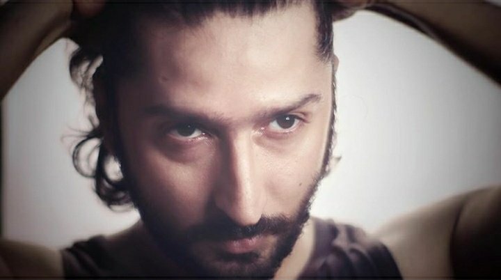 KunalKKapoor_FC's tweet photo. Uff teri ada!π₯
New Post
#KunalInstagramUpdate https://t.co/TO6m1ppXpA