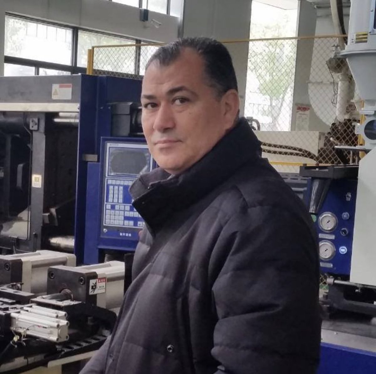 aldosary_sultan's tweet image. ايهاب .. مصري الجنسيه ، اتفقت معه قبل ٦ اشهر على تمديد شبكة ري في مشروع خاص بي، ومع الحجر ومشكلة كورونا لم نصل لمرحلة الري ونسيت اتفاقي معه وكان يذكرني برسائل واتس،فاجأني اليوم بتحويل مقدم العقد بيني وبينه ١٠ الاف ريال لحسابي، لانه سيسافر الى القاهره . لازال في الدنيا خير وأمانه