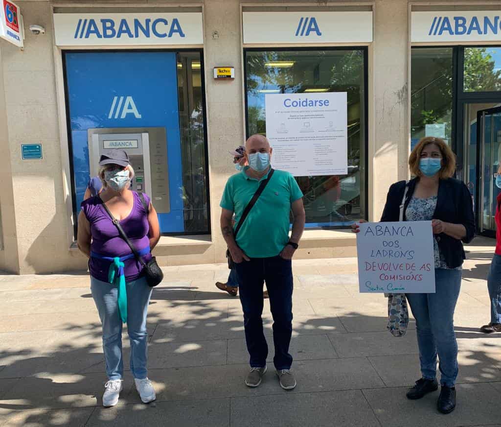 O <a href="/SLG_labregxs/">Sindicato Labrego</a> pide a intervención da Xunta de Galicia diante das comisións abusivas de #Abanca por afectar especialmente ás persoas que viven no rural. +info: bit.ly/SLGabanca