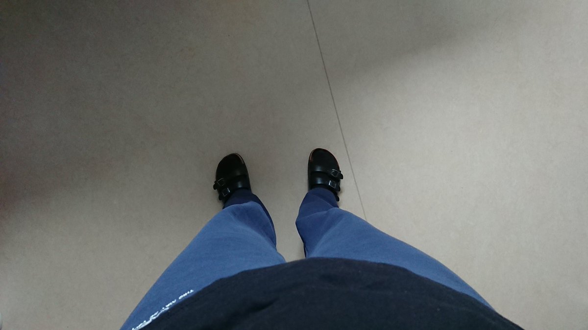 kwkatiwe's tweet photo. Auf geht's. #HomeOfficeTag 37. Fast 3,5 Monate. 💪 https://t.co/HUNqK46rSQ