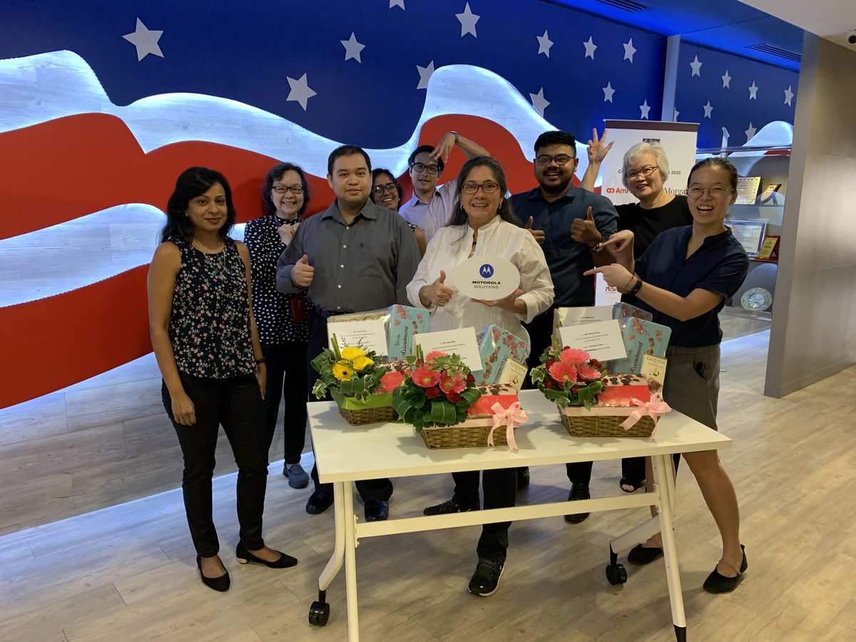 AmChamMalaysia's tweet photo. Shout-out to @SolomonLorthu, MD of @MotoSolutions, one of our long-standing members for their very kind generosity of sending the team chocolate hampers along with a "Captain America" pewter statue reading "Super Heroics" dedicated to our beloved CEO, @SiobhanDas
#covid19 #MAEI https://t.co/ph1GJ8eVwo