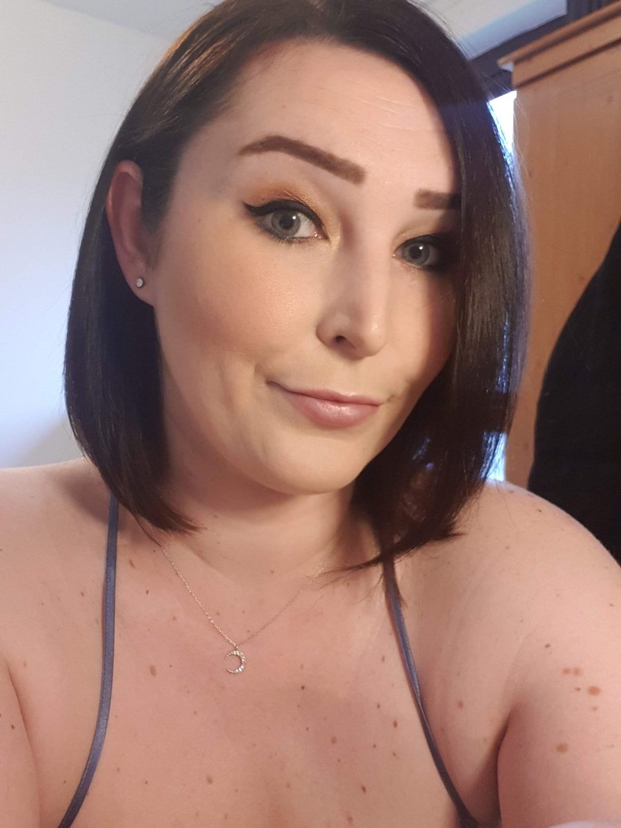 AnaisRose20's tweet photo. #morning #patreon #boudoir https://t.co/TGIAw4KFDJ https://t.co/Lw3qINEyQO