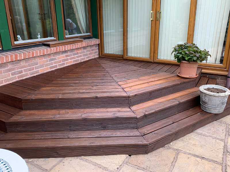 kandmdecorating's tweet photo. @kandmdecorating more 
 #exterior #decorating as part of a project in #Slinfold conservatory steps repaired, prepaired and finished with 2 coats of #sadolin teak decking stain. See https://t.co/WAN0DEGSql https://t.co/7KwniyN8WG