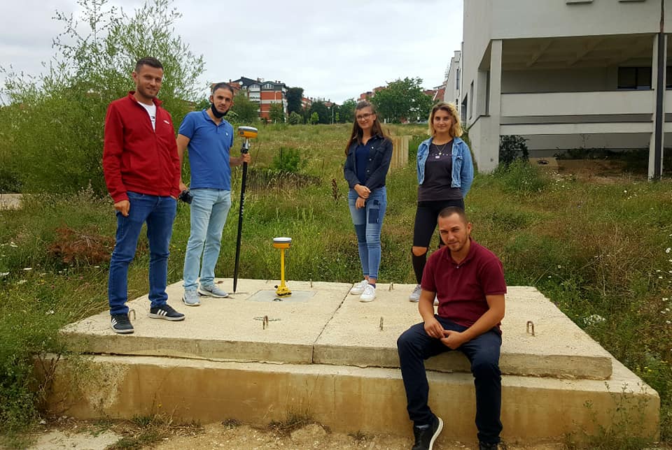 hitargetglobal's tweet photo. Using Hi-Target V30 Plus, during a configuration and testing of GPS #RTK system based and rover with smart UHF communication, our partner AGEO & CO L.L.C reached a signal of about 4 to 5 KM airline urban area in Kosovo yesterday.
https://t.co/YSkfBbtuIX
#hitarget #V30Plus #GNSS https://t.co/PZ7dwqeoHT