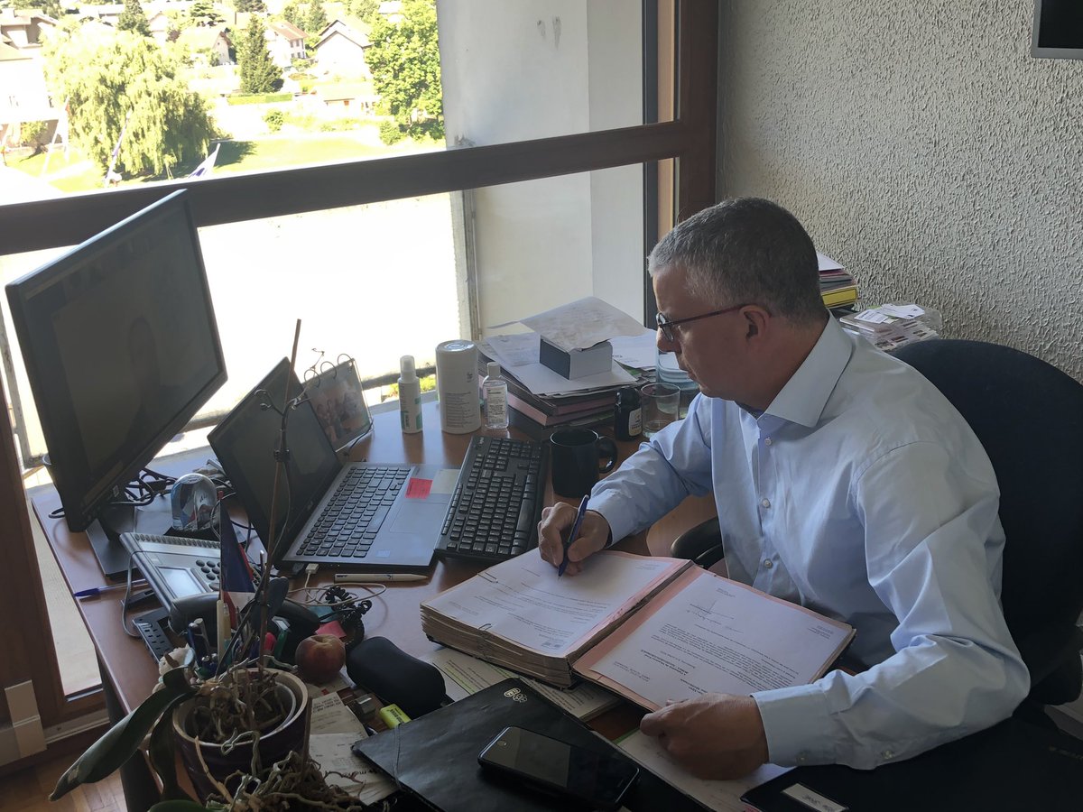 En visioconférence, réunion de la <a href="/AN_DevDur/">Commission du développement durable</a> avec l’audition de Pascal SAINSON, Pdt d’Europorte France et Franck TUFFEREAU, coordinateur de la coalition « Fret ferroviaire français du futur », DG de l’Association Française du Rail, sur les perspectives du fret ferroviaire