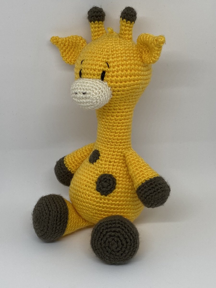 frannieannies's tweet photo. Better picture of Geoffrey the giraffe π¦ #crochet #craft #amigurumi #crochetgiraffe #handmade #cornishcrafters #cornishmaker #cornwallcraft #cornwallcrochet #knitcraft https://t.co/oOBg0rXVKV