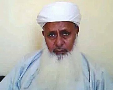 الشيخ الداعية إلى الله خليفة بن محمد بن سالم جحوم اليافعي ، رحمة الله عليه، أحد أبرز أعلام ظفار ، بل عمان  بل الخليج  في الدعوة والتبليغ خرج رحمه الله في الدعوة إلى الله في مشارق الأرض ومغاربها في رحلته الأخيرة التي توفي فيها في الصين شرقا ، كان قد رجع قبلها من البيرو وتشيلي غربا