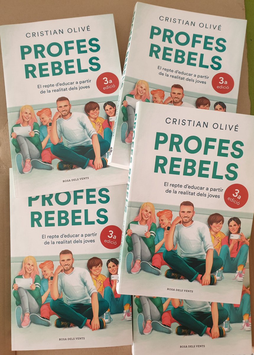 xtianolive's tweet photo. M'acaben d'arribar! 3a edició de #ProfesRebels. GRÀCIES! 😍😍 https://t.co/kd03xg4gRN